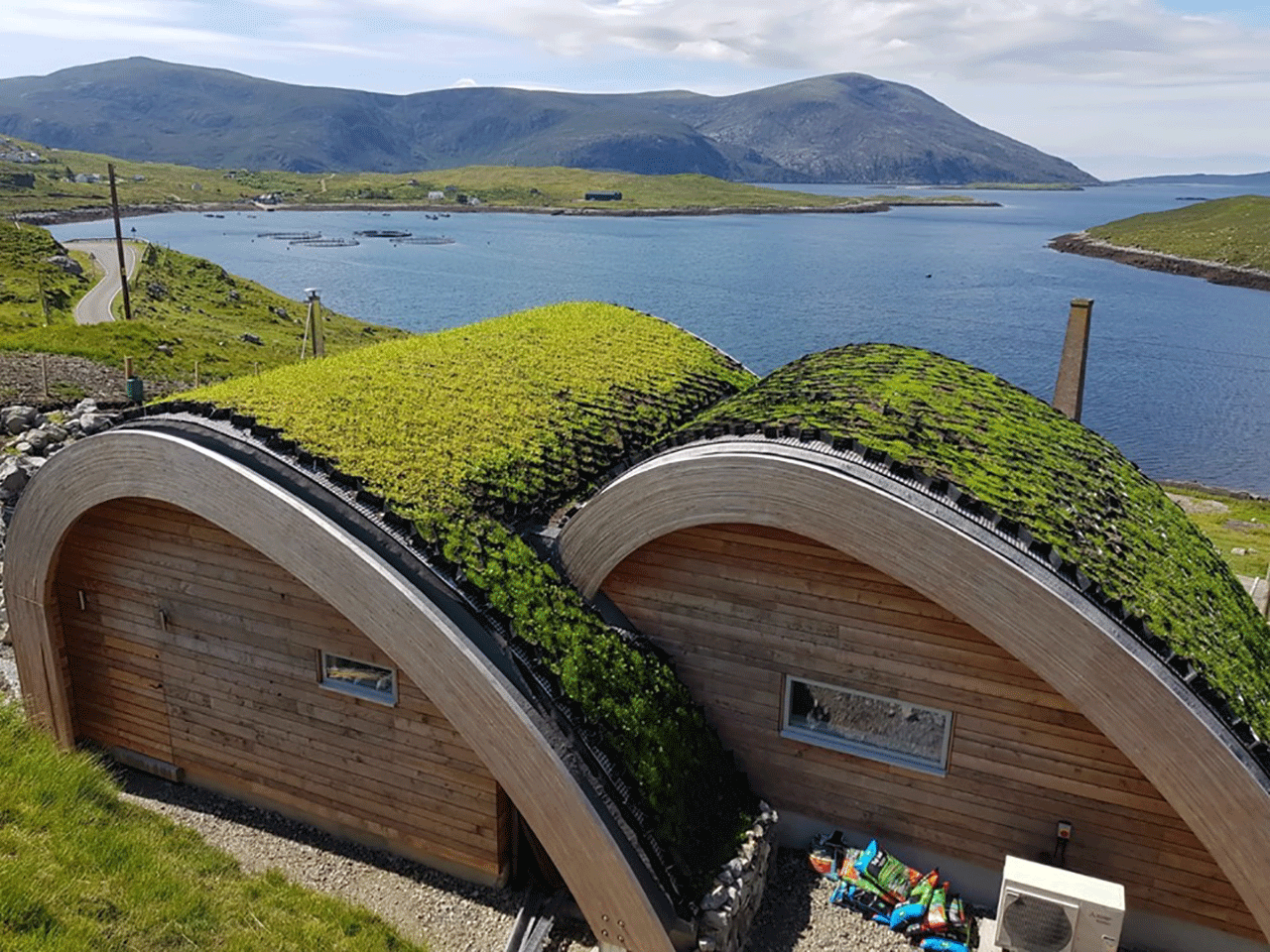 curved-glulam-hobbit-house